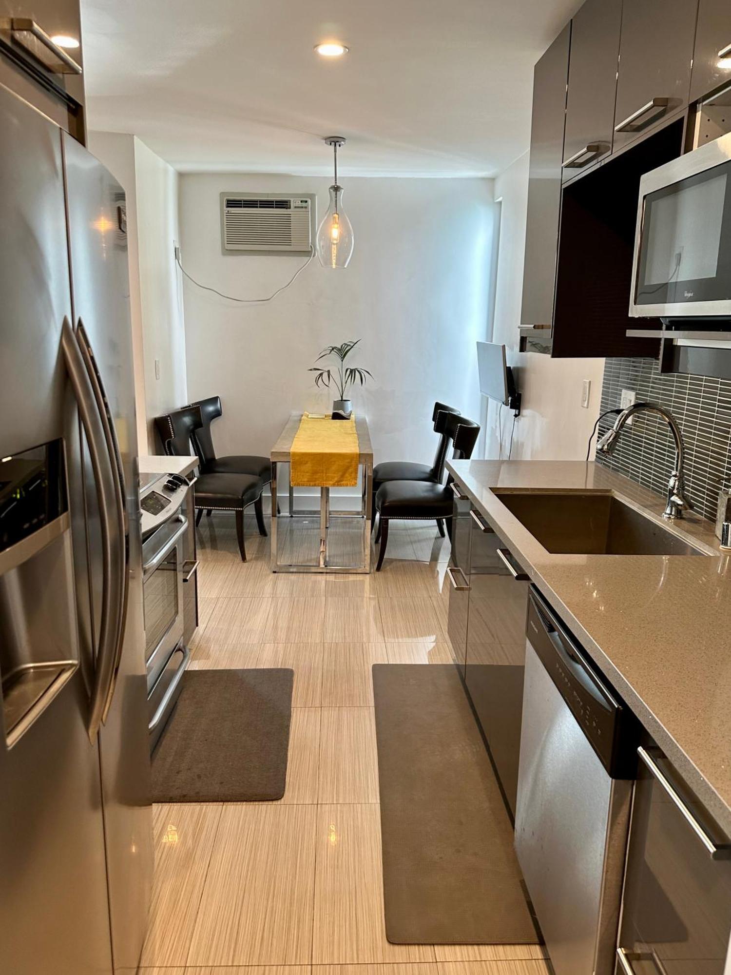Ferienwohnung Hemingway By Luca - Free Parking Los Angeles Exterior foto